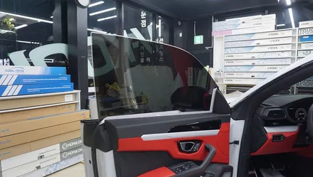 [람보르기니 우르스] 후퍼옵틱, 블랙박스 아이나비,케어셀보조배터리 작업 / 경기 과천
