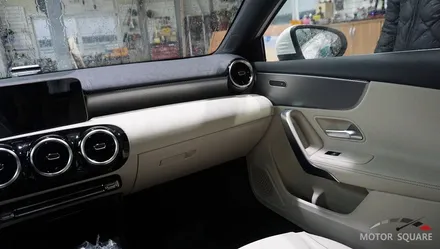 BENZ A220 세단 실내+송풍구 앰비언트라이트 : 키레스고(Keyless-go) 핸드폰 무선 충전기 패키지 과천 튜닝 / 경기 과천