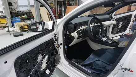 BENZ A220 세단 실내+송풍구 앰비언트라이트 : 키레스고(Keyless-go) 핸드폰 무선 충전기 패키지 과천 튜닝 / 경기 과천