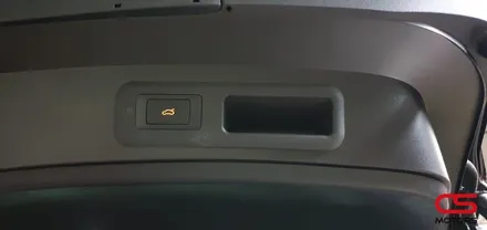 렉서스 UX250h 2WD 순정형 전동트렁크 장착! 사이드미러 락폴딩 시공! / 경기 구리