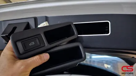 렉서스 NX300h 멋과 편의를 한번에! NX300h 순정형 전동트렁크 설치 및 전면 그릴튜닝 F스포츠 그릴 시공~ / 경기 구리