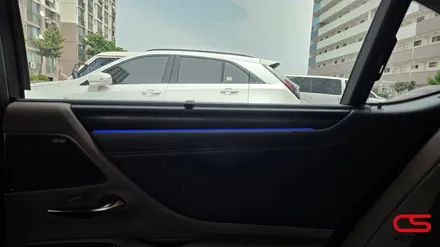 렉서스 2023년식 ES300h 고스트도어 및 순정엠비언트 광량업 시공! 도어는 부드럽게 닫히고, 실내는 더욱 밝게 업그레이드 됩니다, / 경기 구리