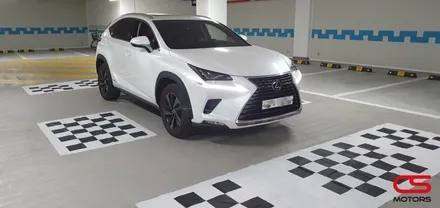 렉서스 NX300h t360 어라운드뷰 장착으로 안전주차하구요~카플레이 장착하고 티맵 길안내와 멜론 음악감상을 순정화면에서 받아보세요~ / 경기 구리