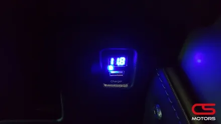 렉서스 그릴튜닝 NX300H F스포츠그릴과 립 교체로 멋지게 변신했습니다~거기다가 USB차저 설치로 휴대폰 충전을 편하게~~^^ / 경기 구리