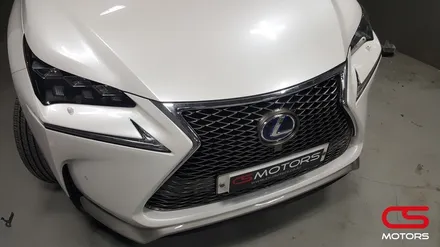 렉서스 그릴튜닝 NX300H F스포츠그릴과 립 교체로 멋지게 변신했습니다~거기다가 USB차저 설치로 휴대폰 충전을 편하게~~^^ / 경기 구리