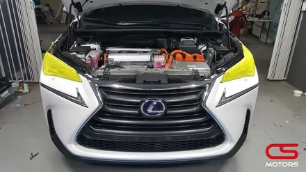 렉서스 그릴튜닝 NX300H F스포츠그릴과 립 교체로 멋지게 변신했습니다~거기다가 USB차저 설치로 휴대폰 충전을 편하게~~^^ / 경기 구리