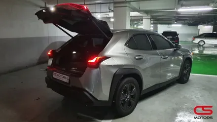 렉서스 UX250h 2WD 업그레이드 튜닝! 전동트렁크 / ECM룸미러하이패스 AP600 / 블랙박스 QXD3000미니 / 보조배터리 에코파워팩 장착 / 경기 구리