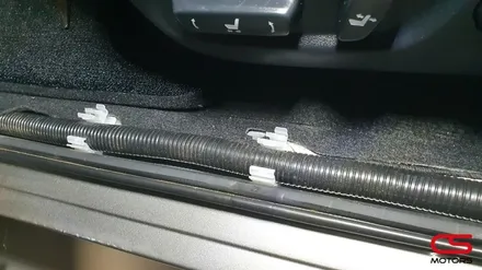 렉서스 NX300h 그릴튜닝 F스포츠 그릴 / 블랙박스 아이나비 QXD3000프로 및 커넥티드프로 / 보조배터리 솔라팩 장착 / 경기 구리