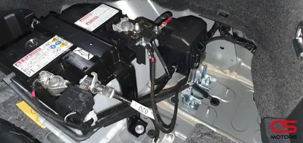 렉서스 UX250h 블랙박스 보조배터리 솔라팩 그리고 조수석 워크인스위치 장착! / 경기 구리