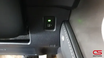 렉서스 NX300h 럭셔리 전동트렁크 / HUD / 미러링 / 보조배터리 장착!!! 인천 렉서스 센터 출고장 출장 장착 / 경기 구리