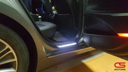 그랜저IG 튜닝 아이템 LED 도어스커프 장착 그리고 범퍼시큐리티 레이저 광선검으로 엣지있게~ / 경기 구리