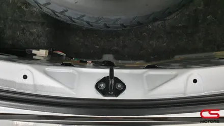 렉서스 UX250h 순정형 전동트렁크 장착! 전동트렁크는 CS모터스에서~ 렉서스 중고차는 렉서스 공식인증중고차에서~ / 경기 구리