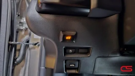 렉서스 UX250h 순정형 전동트렁크 장착 시공! 높고 무거운 트렁크는 전동트렁크로 편리하게 사용하세요~ / 경기 구리