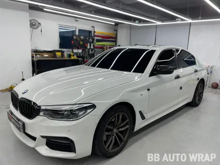 오산랩핑 BMW G30 5시리즈 크롬 죽이기+도어 손잡이 시공 / 화성,수원,오산