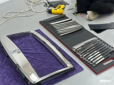 화성랩핑 롤스로이스 컬리넌 크롬 죽이기 블랙 배지 시공 / 화성시 향남읍 상신리