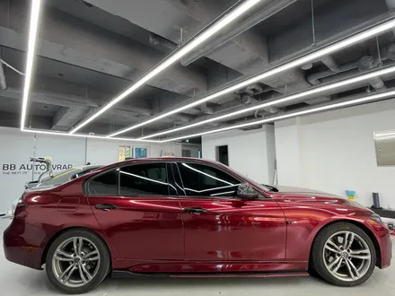 BMW 320D 랩핑 제거 후 비닐 프로그 그레이 핑크 전체랩핑 시공 / 화성,수원,오산