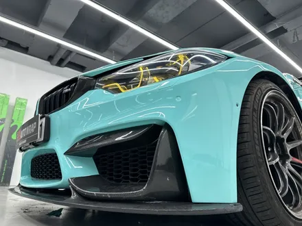 BMW F82 M4 컨버터블 전체랩핑 AX 티파니 블루 민트색 래핑 시공 / 화성,수원,오산