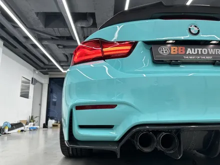 BMW F82 M4 컨버터블 전체랩핑 AX 티파니 블루 민트색 래핑 시공 / 화성,수원,오산