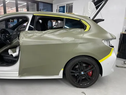 화성랩핑 BMW120I 사틴 카키 그린 전체랩핑시공 / 화성,수원,오산