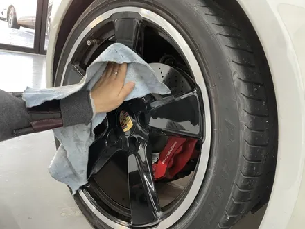 화성랩핑 포르쉐911타르가4s 사틴실버 휠랩핑 시공 / 화성,수원,오산