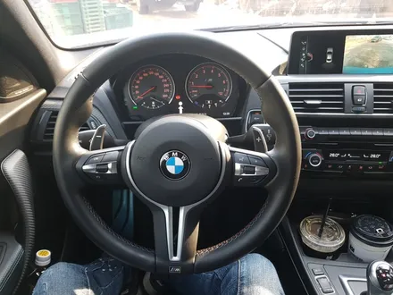 BMW M2 리얼카본디컷핸들작업/핸들튜닝전문/핸들샵 / 용인 기흥구