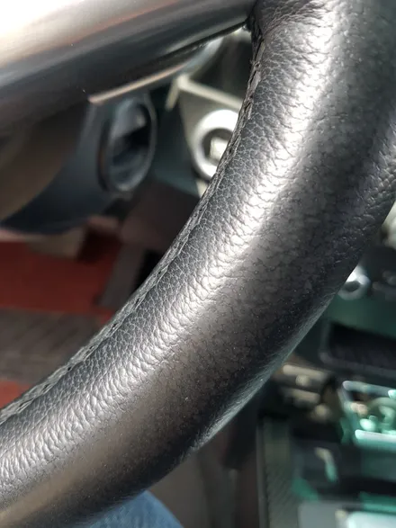 BMW M5 가죽핸들교체작업/핸들가죽교환/핸들샵 / 용인 기흥구