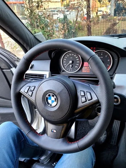 BMW e60 M5 핸들가죽교체, 가죽핸들복원, 핸들튜닝, 핸들샵 / 용인 기흥구