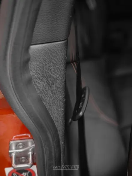 차쟁이들이 차를 아껴타는 방법 [BMW E82 1M 실내복원 시공 _ 부산 자동차 가죽복원 전문점] / 부산 기장