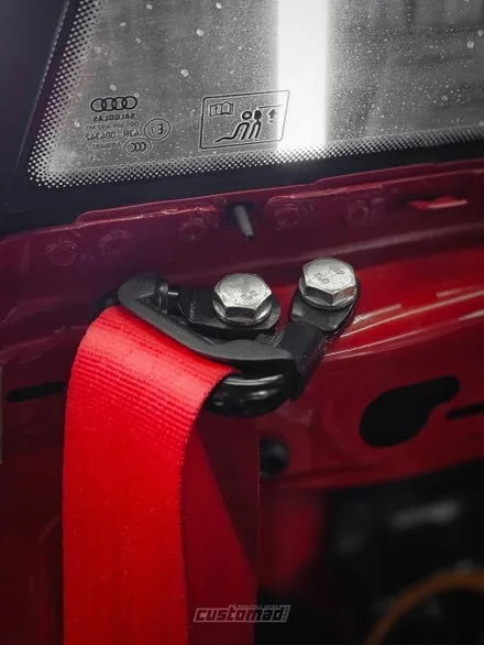 아우디 TT, 컬러안전벨트 시공기 [AUDI TT mk2 안전벨트 교체 시공 _ 부산 커스텀매드] / 부산 기장