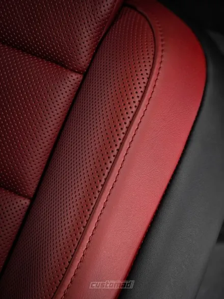 포르쉐 가죽시트 스크래치, 한번에 복원하기 [포르쉐 타이칸4s 시트복원 시공 _ 부산 자동차 실내복원 전문점] / 부산 기장