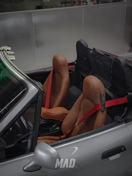 영타이머 Z3의 화려한 변신 [BMW Z3 로드스터 컬러안전벨트 시공 _ 서울.경기 수도권 커스텀매드] / 부산 기장경기 광주시 문형동