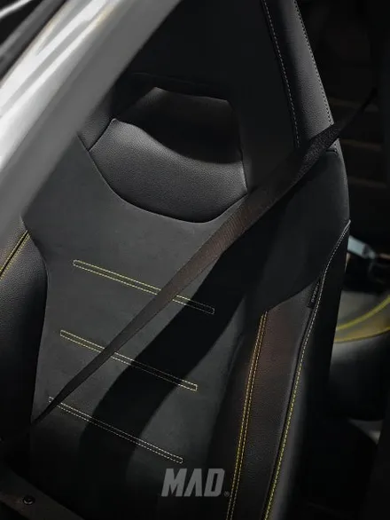 벤츠 우정템? 친구따라 매드간다~ [벤츠 CLA45s AMG & C220d 컬러 안전벨트 시공 _ 서울·경기 컬러안전벨트 전문점] / 부산 기장경기 광주시 문형동