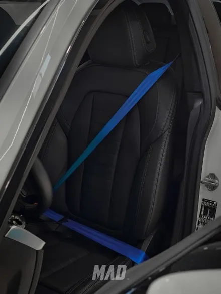 이제 BMW는 이걸로 통한다 [BMW i4 코발트 블루 컬러 안전벨트 교체 _ 커스텀매드 서울.경기 수도권] / 부산 기장경기 광주시 문형동