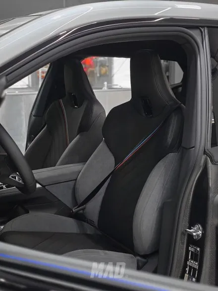 BMW iX 안전벨트 색상 교체 가격 비용 대비 실속있는 튜닝 / 부산 기장경기 광주시 문형동