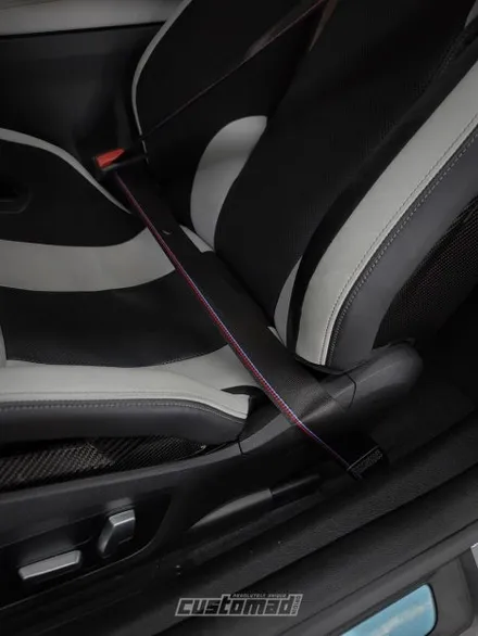 BMW M4에 치트키쓰기 [BMW M4 컴페티션 컬러안전벨트 시공 _커스텀매드] / 부산 기장경기 광주시 문형동