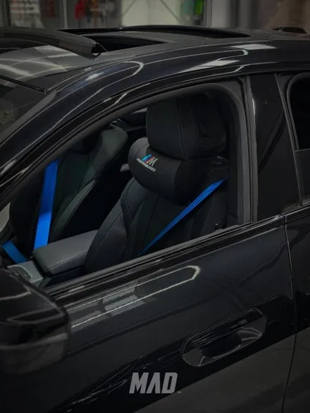 BMW에 가장 잘어울리는 안전벨트 컬러? [BMW i4 컬러 안전벨트 교체 _ 커스텀매드] / 부산 기장경기 광주시 문형동