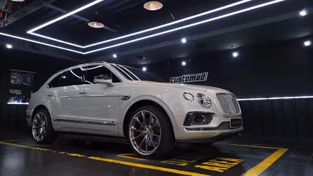벤틀리 벤테이가 핸들가죽에 생긴 스크래치 [Bentley Bentayga 핸들복원 _커스텀매드] #가죽복원 #시트복원 #실내복원 #핸들까짐 / 부산 기장경기 광주시 문형동
