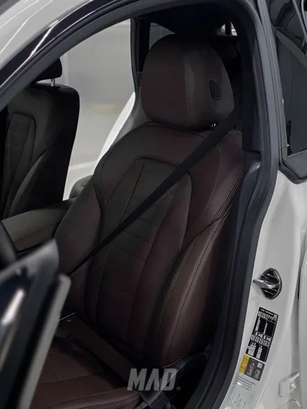 [수원.용인 | 자동차 실내 커스텀 전문점] BMW i4 코발트 블루 컬러 안전벨트 교체 튜닝! 가격, BMW의 B는 Blue의 약자였나? / 부산 기장경기 광주시 문형동