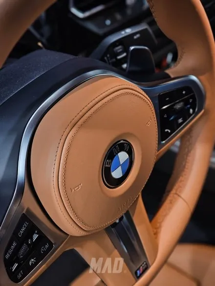 [서울.경기 | 자동차 실내 튜닝 전문점] BMW G29 Z4 핸들 꼬냑 컬러 커스텀 도색 교체 염색! 뚜따 할 맛 나는 튜닝을 찾는다면? / 부산 기장경기 광주시 문형동