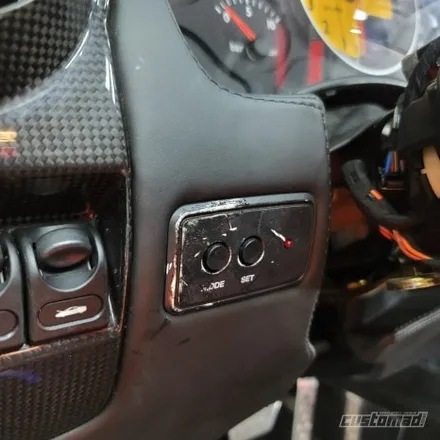 페라리 F430 실내복원기 [Ferrari F430 복원시공 _커스텀매드] #가죽복원 #시트복원 #끈적임복원 #핸들복원 / 부산 기장경기 광주시 문형동