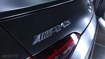 인테리어 드레스업의 화룡점정! [벤츠 AMG GT43 커스텀벨트 _커스텀매드] #컬러안전벨트 #컬러벨트 #안전벨트튜닝 #서울경기자동차튜닝샵 #업체추천 / 부산 기장경기 광주시 문형동