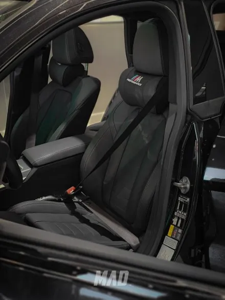 BMW에 가장 잘어울리는 안전벨트 컬러? [BMW i4 컬러 안전벨트 교체 _ 커스텀매드] / 부산 기장경기 광주시 문형동