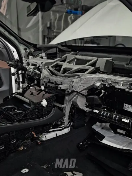 [서울.용인 | 자동차 실내 튜닝 전문점] BMW X6 실내 커스텀 도색 핸들, 대시보드 상하부, 도어트림, 센터콘솔 등 / 부산 기장경기 광주시 문형동
