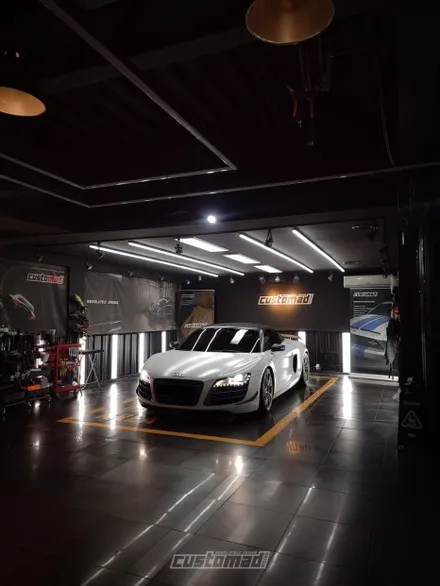 R8을 R8해보자 [아우디 R8 gt spyder 실내복원&컬러안전벨트 시공 _커스텀매드] / 부산 기장
