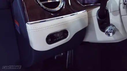 예민하고도 예민한 벤틀리 가죽 복원시공 [Bentley Continental GT _커스텀매드] #실내복원 #시트복원 #핸들복원 / 부산 기장경기 광주시 문형동