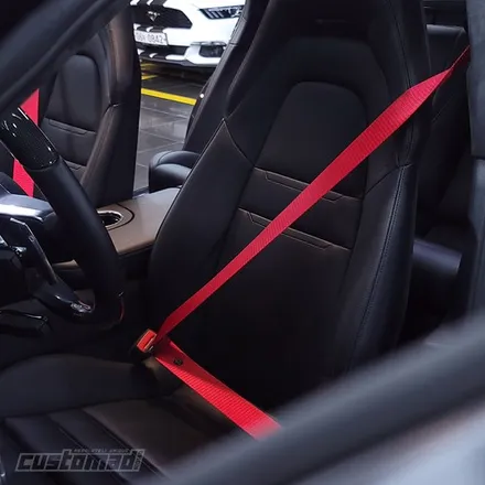 레드컬러 안전벨트 전격 비교분석!  [포르쉐 컬러안전벨트 _커스텀매드] #911카레라gts #파나메라4 #안전벨트튜닝 #서울경기자동차튜닝샵 #벨트컬러 #벨트교체 / 부산 기장경기 광주시 문형동