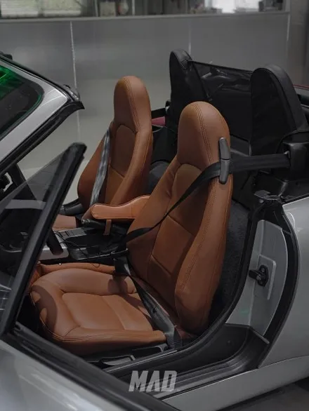 영타이머 Z3의 화려한 변신 [BMW Z3 로드스터 컬러안전벨트 시공 _ 서울.경기 수도권 커스텀매드] / 부산 기장경기 광주시 문형동
