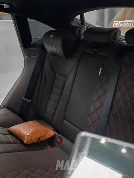 [수원.용인 | 자동차 실내 커스텀 전문점] BMW i4 코발트 블루 컬러 안전벨트 교체 튜닝! 가격, BMW의 B는 Blue의 약자였나? / 부산 기장경기 광주시 문형동