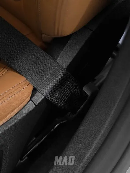 BMW I4 컬러 안전벨트 튜닝 브라운 시트엔 코발트 블루지 / 부산 기장경기 광주시 문형동