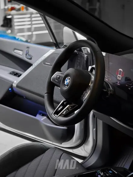 BMW iX 안전벨트 색상 교체 가격 비용 대비 실속있는 튜닝 / 부산 기장경기 광주시 문형동